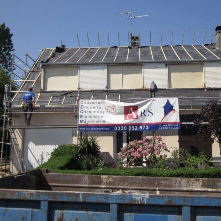 Rénovation toiture tuiles à Lille réalisé par ARS Couverture